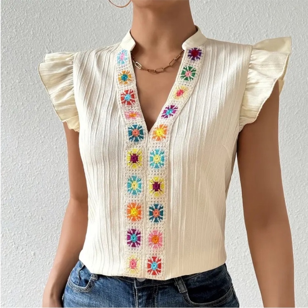 🍓Embroidered Cream Top with Colorful Accents🍓